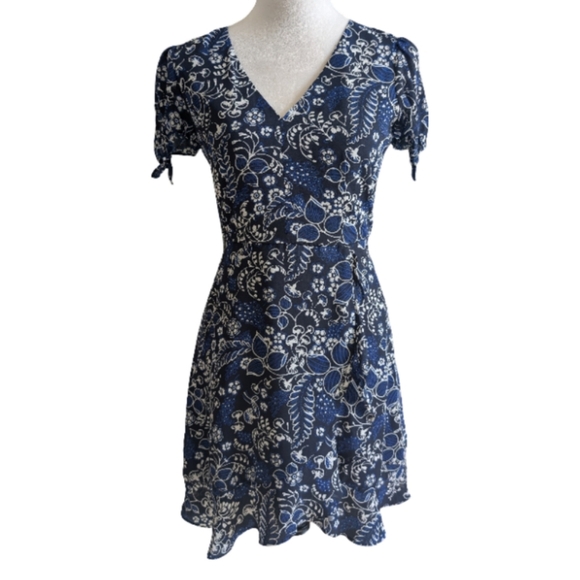 J.Crew Navy Blue Floral Faux Wrap Dress Size 0 V-Neck Mini Summer - Picture 2 of 13